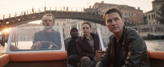 Poster Mission: Impossible - Dead Reckoning Part One Menampilkan Tom Cruise  yang Melayang di Langit - Cinemags