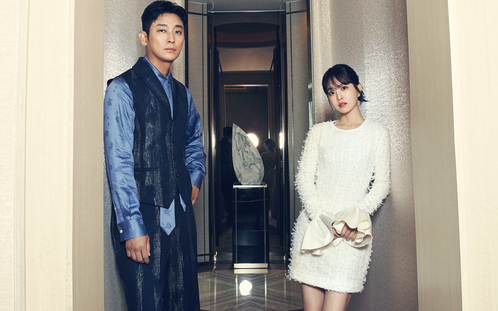 Ju Jihoon dan Park Boyoung di Marina Bay Sands, Singapura