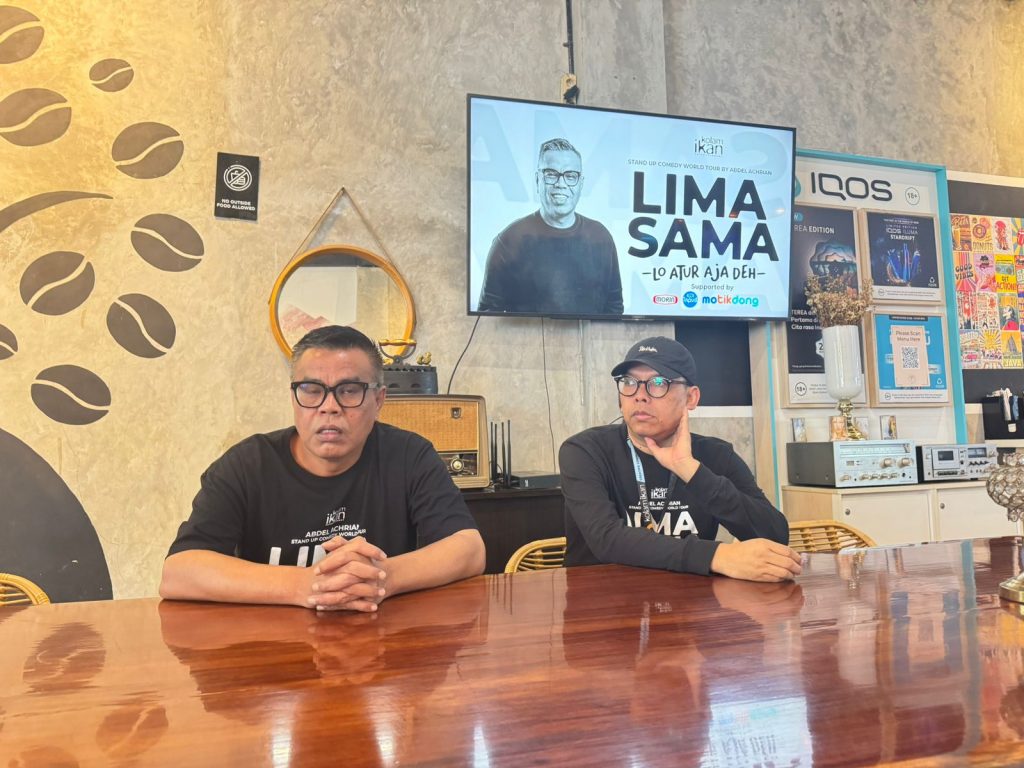 Menurut Iwan Kurniawan selaku Project Director dari Kolam Ikan Creative selaku promotor dari Lima Sama –Lo Atur Aja Deh,