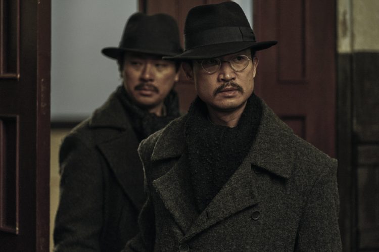 Film "Harbin" yang dibintangi Hyun Bin mencapai 1 juta penonton dalam 2 hari di Korea Selatan! Film ini mengisahkan perjuangan pejuang Korea melawan Jepang pada 1909.