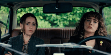 Emilia Clarke Jadi Mata-Mata CIA di Trailer Ponies