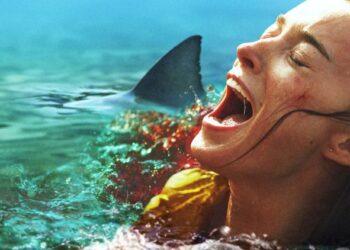 Trailer Intens Film Thrash Dirilis, Phoebe Dynevor dan Djimon Hounsou Bertarung untuk Bertahan Hidup