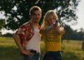 Samara Weaving & Kyle Gallner Tampil Brutal dalam Thriller Romantis ‘Carolina Caroline’