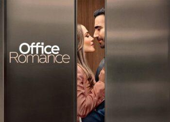 Jennifer Lopez & Brett Goldstein Bintangi Rom-Com Baru Netflix ‘Office Romance’