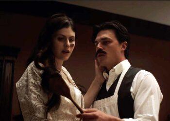 Trailer Hershey Dirilis, Alexandra Daddario dan Finn Wittrock Bangun Kerajaan Cokelat Legendaris