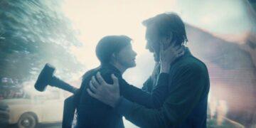 Anne Hathaway dan Ewan McGregor Terjebak di Dunia Dinosaurus dalam Trailer Baru The End of Oak Street