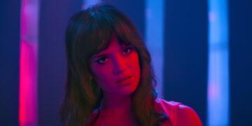 Trailer Her Private Hell Dirilis, Sophie Thatcher Hadapi Teror Berdarah di Kota Futuristik