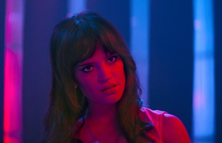 Trailer Her Private Hell Dirilis, Sophie Thatcher Hadapi Teror Berdarah di Kota Futuristik