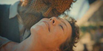 Olivia Colman dan Alexander Skarsgård Jalani Romansa Aneh di Trailer Wicker