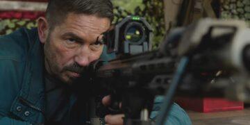 Jim Caviezel Berubah Jadi Mesin Pembunuh ala John Wick di Trailer Ghost Soldier