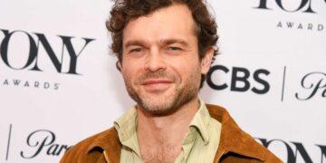 Alden Ehrenreich Gabung Miami Vice ’85 Bareng Michael B. Jordan dan Austin Butler