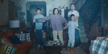 Netflix Kurung Pria di Dalam Billboard Selama 3 Hari demi Promosikan Film Horor The Last House