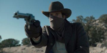 Zachary Levi Jadi Koboi Buronan di Trailer Baru Film Angel and the Badman