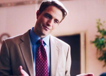 Robert Pattinson Tampil Mengesankan sebagai Chris Hansen di Trailer Baru Primetime
