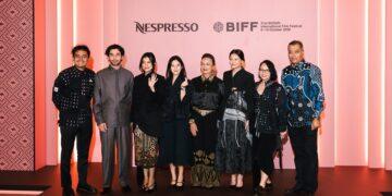 Film Laut Bercerita Disambut Hangat saat World Premiere di Busan International Film Festival